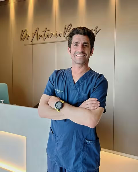 Dr Alberto Cuevas Queipo cirujano estetico Clínica Burán