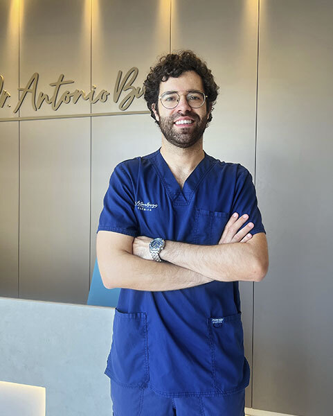 dr antonio martinez Clínica Burán